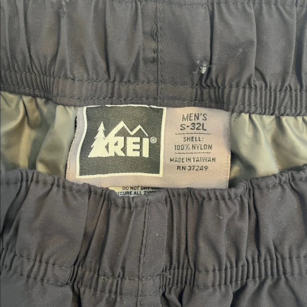 REI Black Water Resistant Pants - Picture 3 of 8